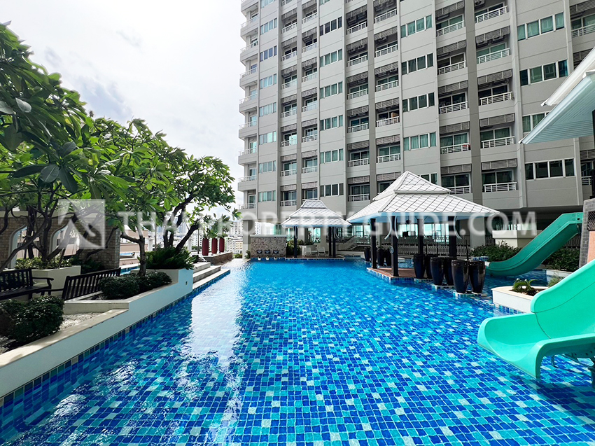 Condominium in Srinakarin 